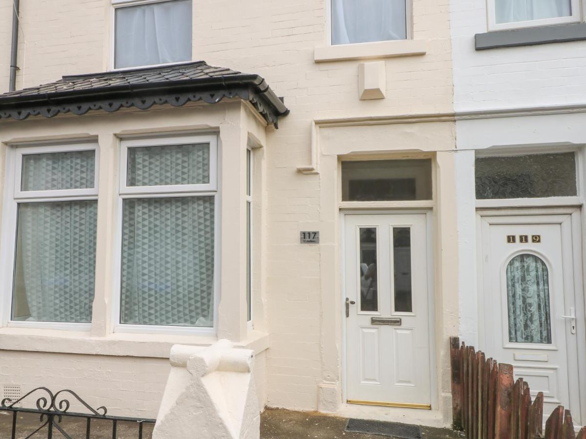 St Heliers Villa - Blackpool, Blackpool